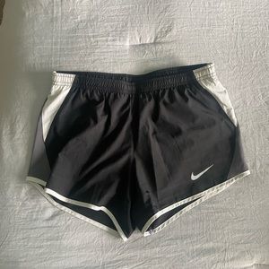 🥰3/10 Nike shorts